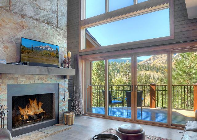 Luxury Home | Mountain Views, Outdoor Fireplace | 1 Mile to Purg 8
