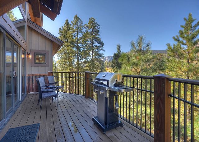 Luxury Home | Mountain Views, Outdoor Fireplace | 1 Mile to Purg 5