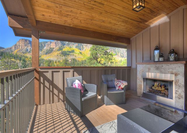 Luxury Home | Mountain Views, Outdoor Fireplace | 1 Mile to Purg 2