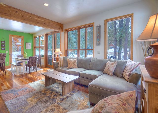 Creekside Retreat Waterfront Home 20 Minutes from Downtown Durango 4