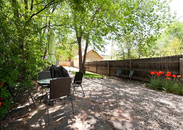 Historic Downtown Cottage - Walk to Main Street and Animas River Trail 4