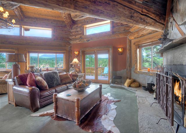 Luxury Log home on 40 Acres - Awesome Views and Decks - 7 Min to Durango 4