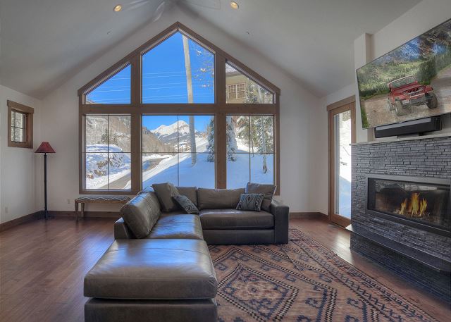 Luxury Home Across from Purgatory - Awesome Views - Free On Demand Shuttle 3