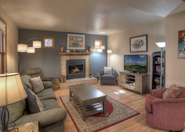 Mesa Haven | Near FLC, Town, Trails & Golf - Pool & Hot Tub (Ferringway #13) 2