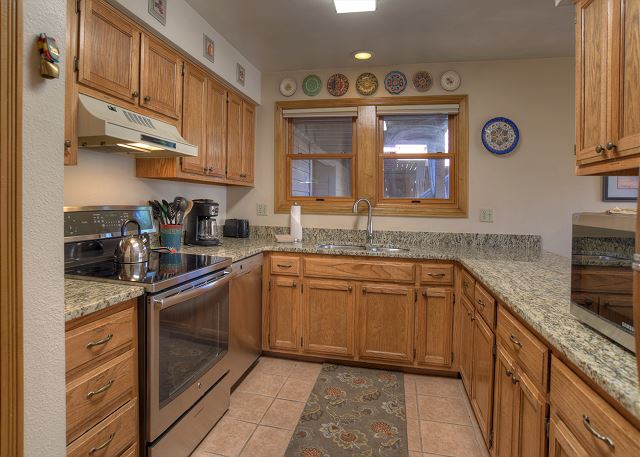 Mesa Haven | Near FLC, Town, Trails & Golf - Pool & Hot Tub (Ferringway #13) 8