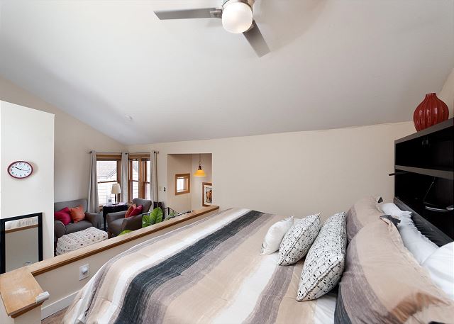 Hillside Hideaway | By FLC, Town, Trails&Golf - Pool & HotTub - Ferringway#17 10