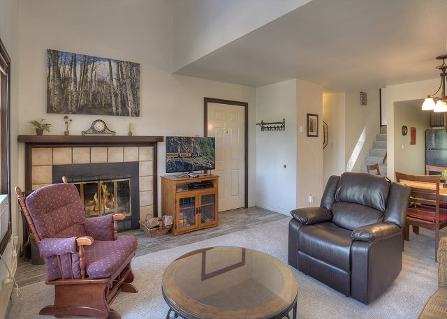 Skyview Town Retreat (#21) | Near Town, FLC, Trails & Golf - Pool & Hot Tub 10