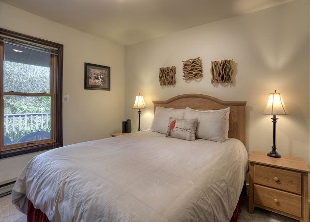 Skyview Town Retreat (#21) | Near Town, FLC, Trails & Golf - Pool & Hot Tub 6