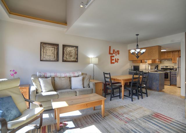 Village View Vista (#26) | Near FLC, Town, Trails & Golf - Pool & Hot Tub 2