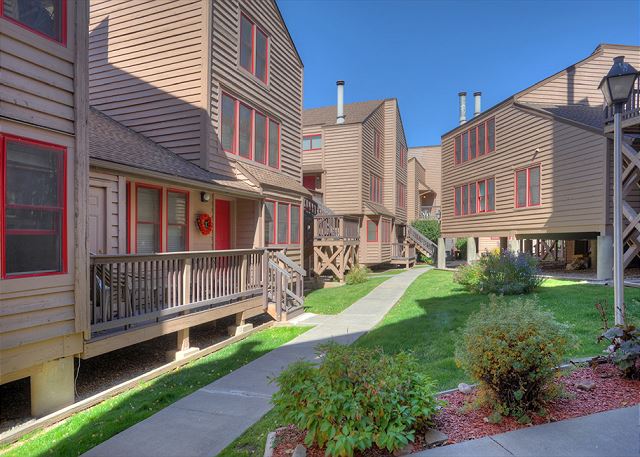 Village View Vista (#26) | Near FLC, Town, Trails & Golf - Pool & Hot Tub 5