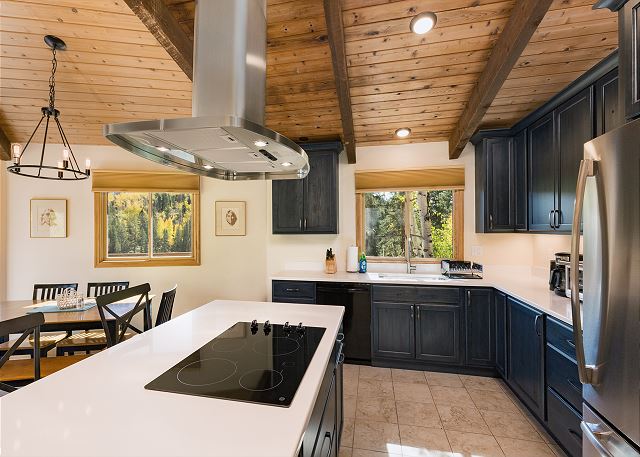 Cabin on Columbine Lake - Large deck - Hot Tub/Views - 1 mile to Purgatory 8