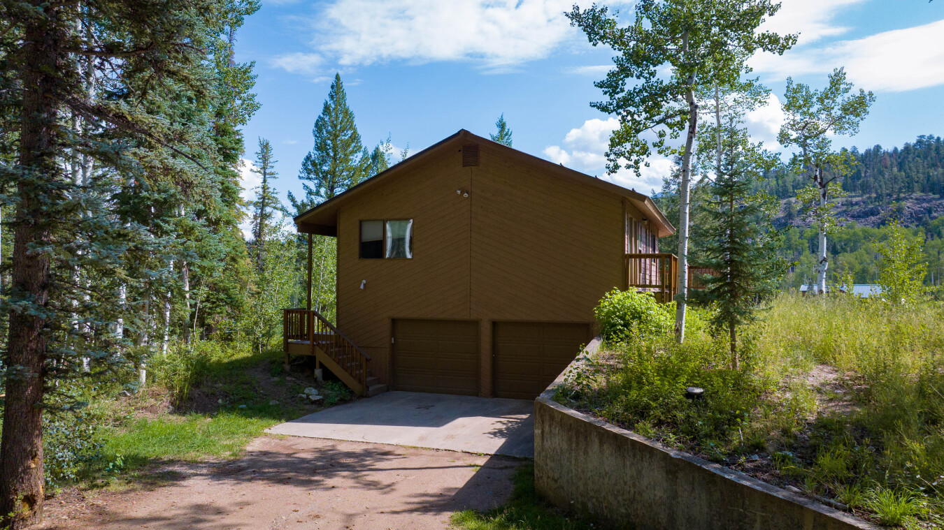 2 Car Garage 