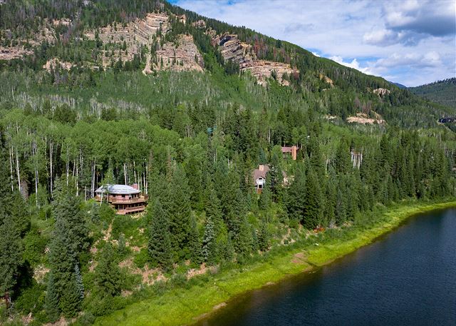 Cabin on Columbine Lake - Large deck - Hot Tub/Views - 1 mile to Purgatory 3