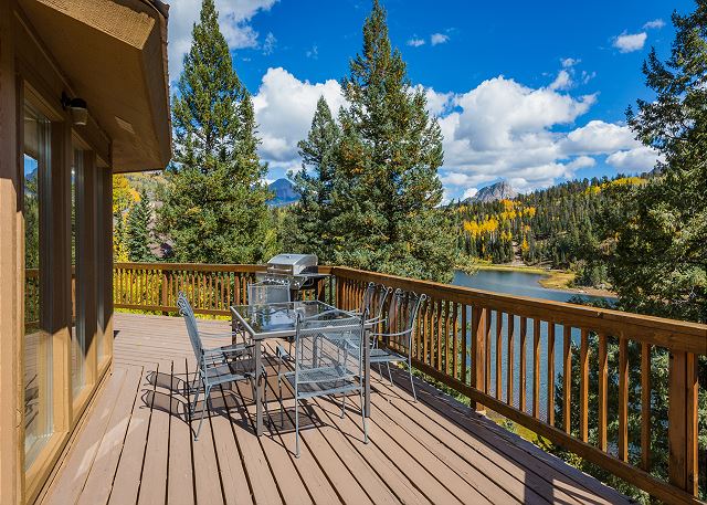 Cabin on Columbine Lake - Large deck - Hot Tub/Views - 1 mile to Purgatory