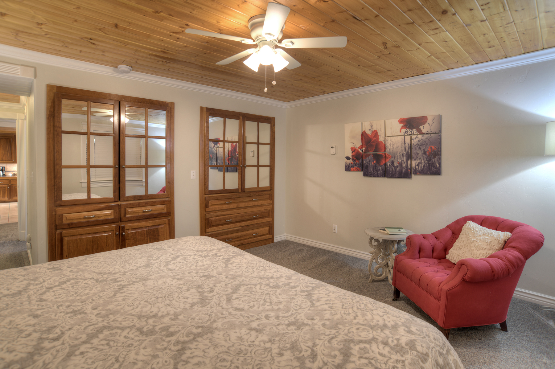 Master Bedroom - King 