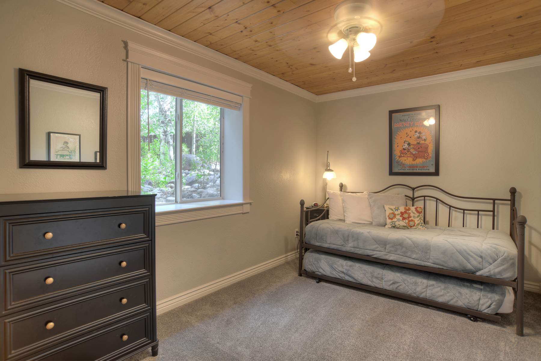 3rd Bedroom - Trundle (2 twins)