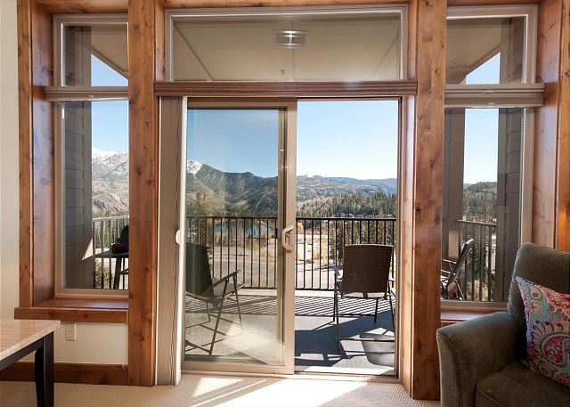 Peregrine Point Condo Steps to Lifts - Amazing Views 5