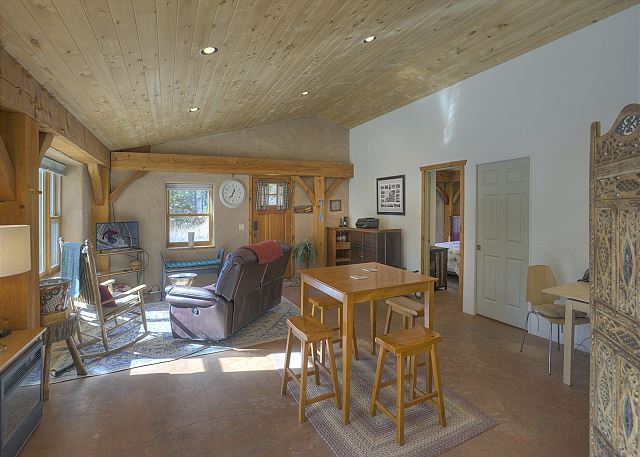 Pine Meadow Cabin | Straw Bale, Solar Powered Cabin in Woods - Pets OK 9