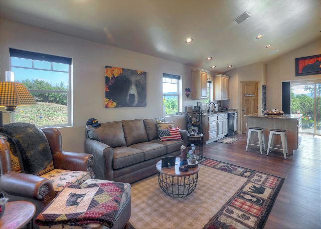 Pine River Retreat | Cabin on the Pine River, Fishing, Privacy, AC, Near Town 2