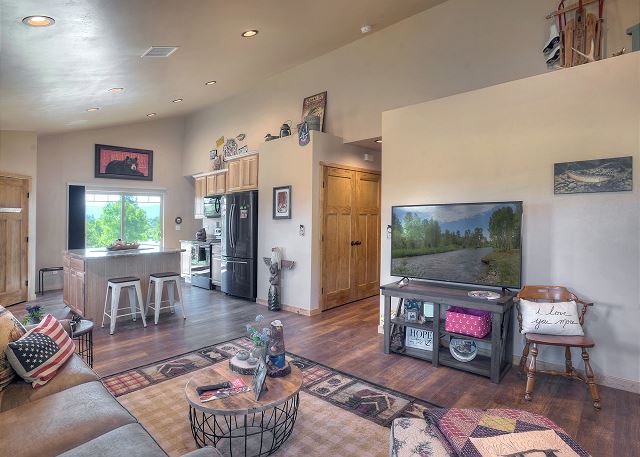 Pine River Retreat | Cabin on the Pine River, Fishing, Privacy, AC, Near Town 3