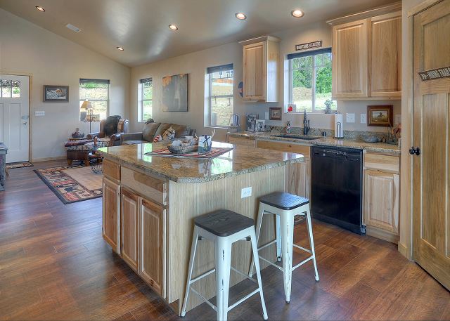 Pine River Retreat | Cabin on the Pine River, Fishing, Privacy, AC, Near Town 9