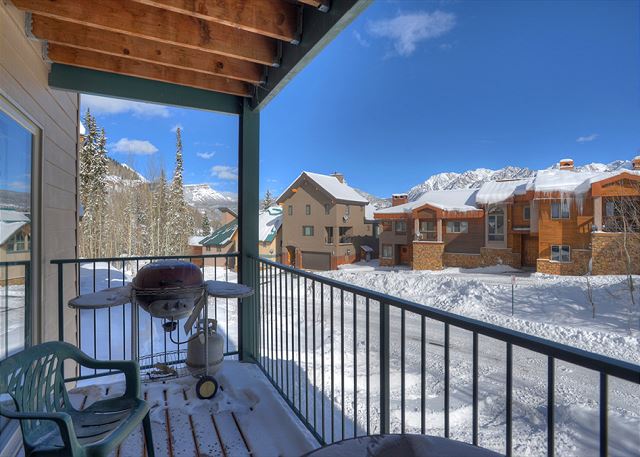 Powder Paradise (#101) | Walk to Ski Lift - Fireplace/Deck - Ski Locker 6