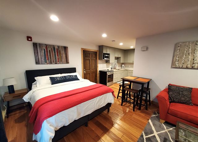 Chic Peak (#104) | Pool/Fitness Access - Fireplace, Deck, Ground Floor 2