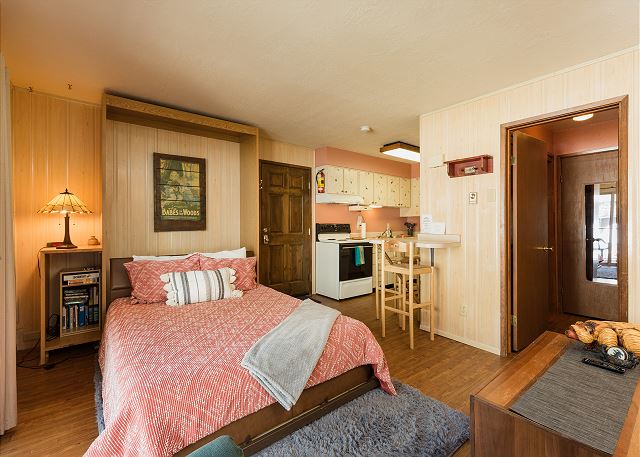 Aspen Rest (#108) | Pool/Fitness Access - Walk to Ski Lift - Fireplace/Deck 6