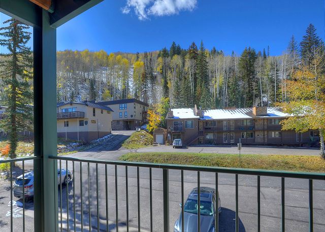 Aspen Rest (#108) | Pool/Fitness Access - Walk to Ski Lift - Fireplace/Deck 3