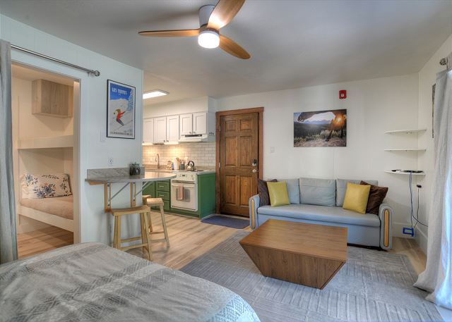 Emerald Slopes Condo (#111) | Fireplace/Deck - Walk to Ski Lift - Ski Locker 6