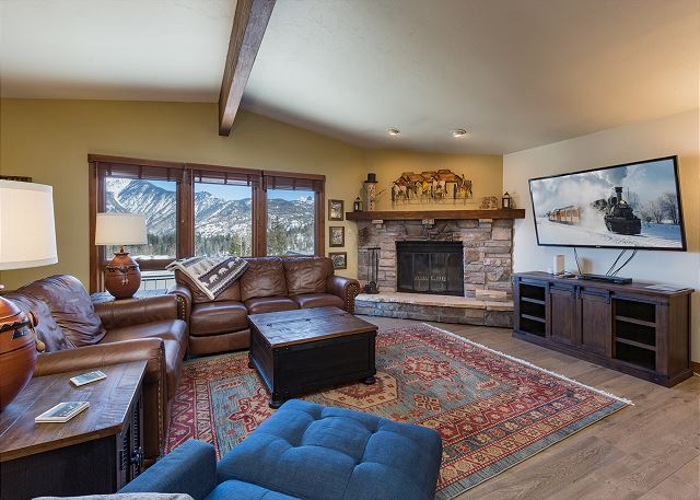 Purgatory Condo with Easy Access to Slopes - Hot Tub - Views