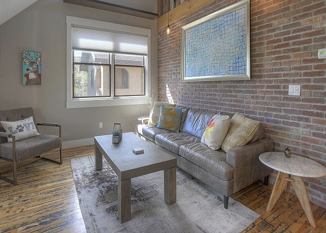 30+ Day - New Townhome in Downtown Durango - Roof Top Deck w/Views 5