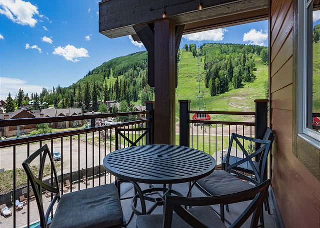 Premier Building at Purgatory - Ski in/Ski Out - Slopeside Views 10