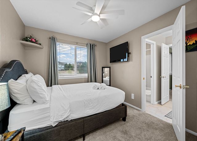 Spacious Parker Home | Hot Tub | Ideal for Extended Stays 10