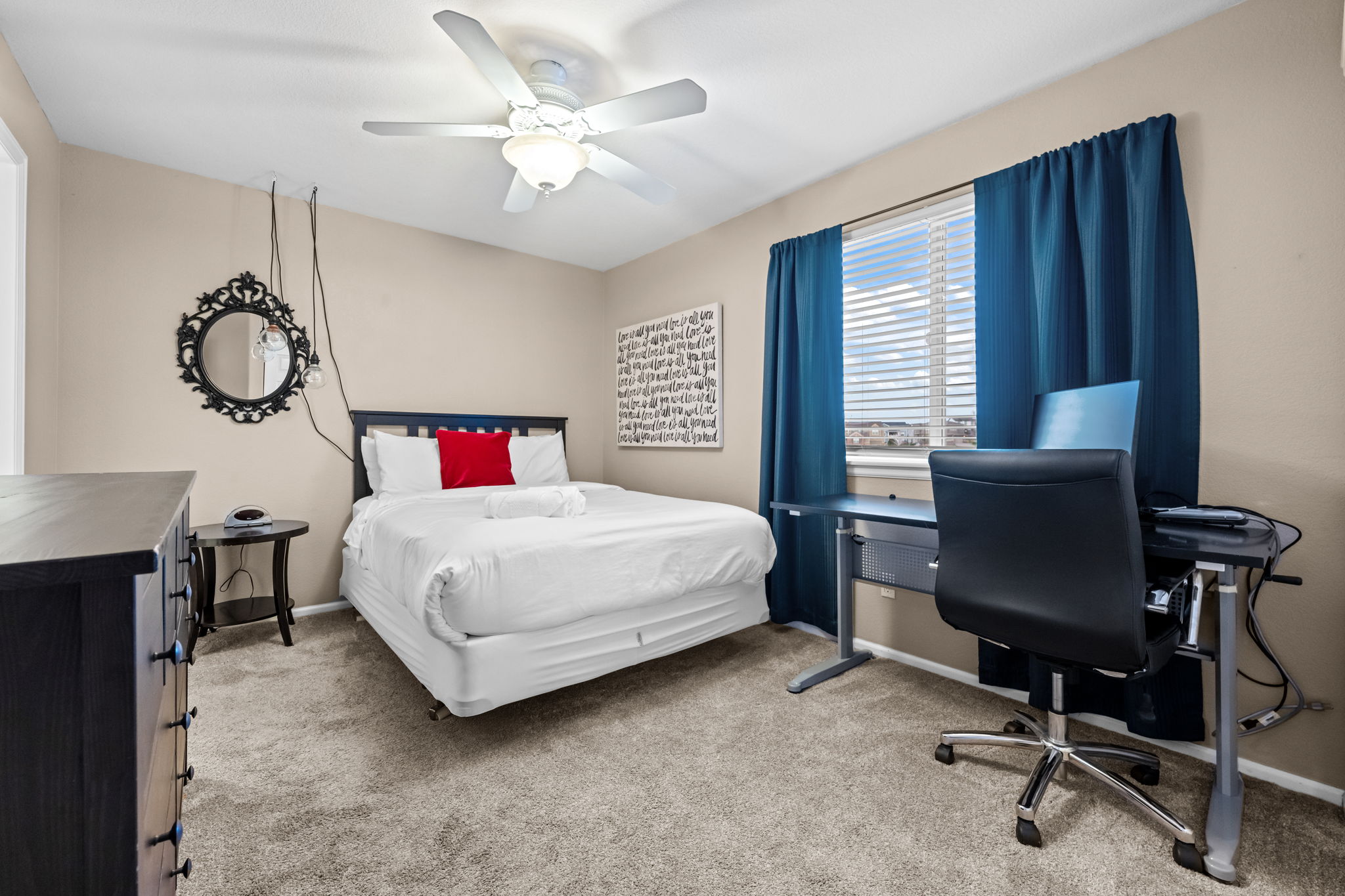 2nd upstairs bedroom, queen bed, TV, private bathroom
