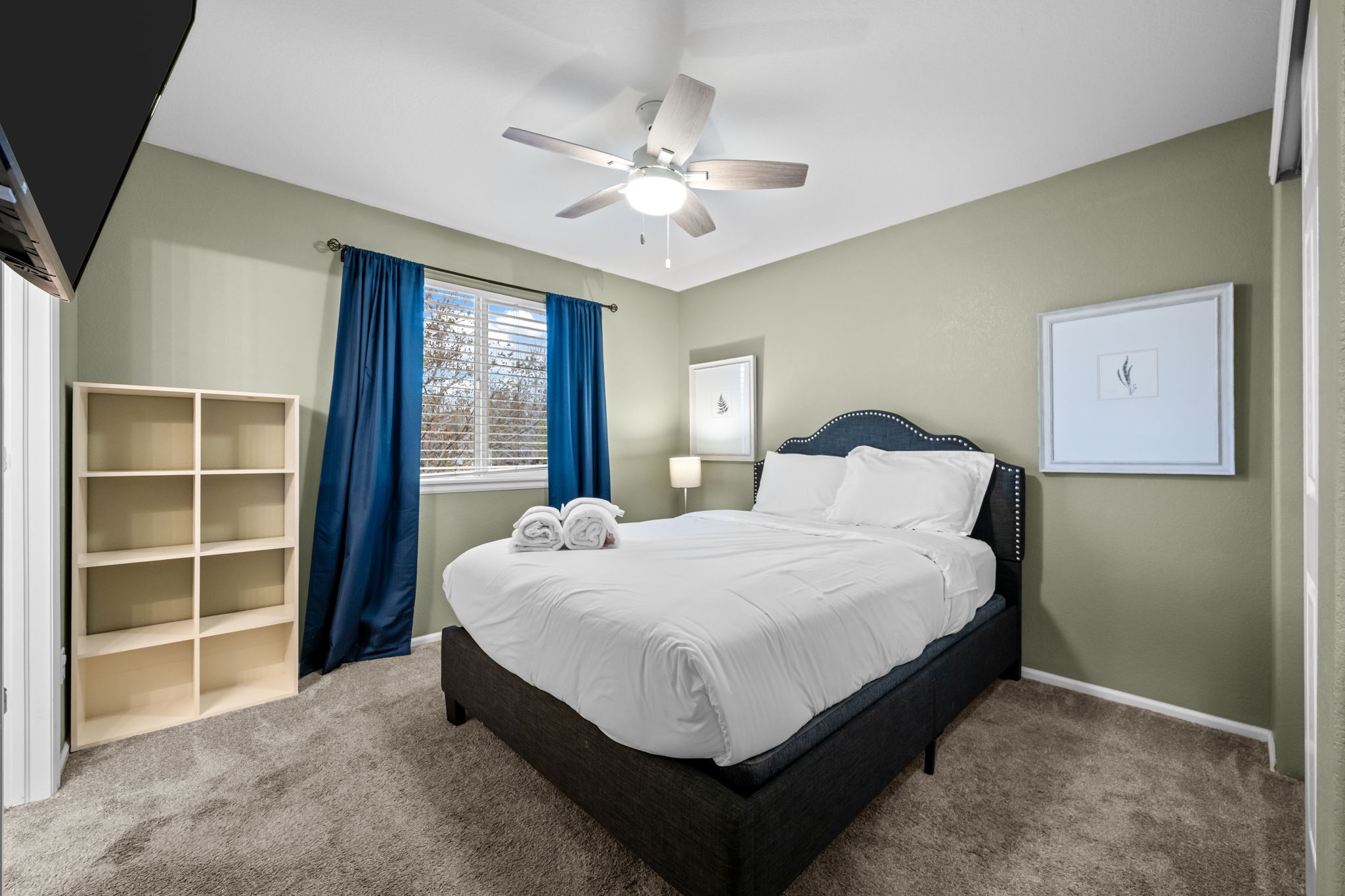 4th upstairs bedroom, queen bed with TV, jack and jill bathroom