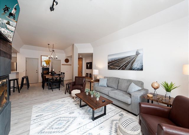 Modern Village Center Ski In/Out Condo with Slope Views 10