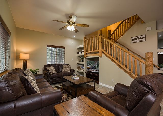 The Retreat at Forest Lakes | Hot Tub, Pet Friendly, Privacy, Near Town/Lakes 4