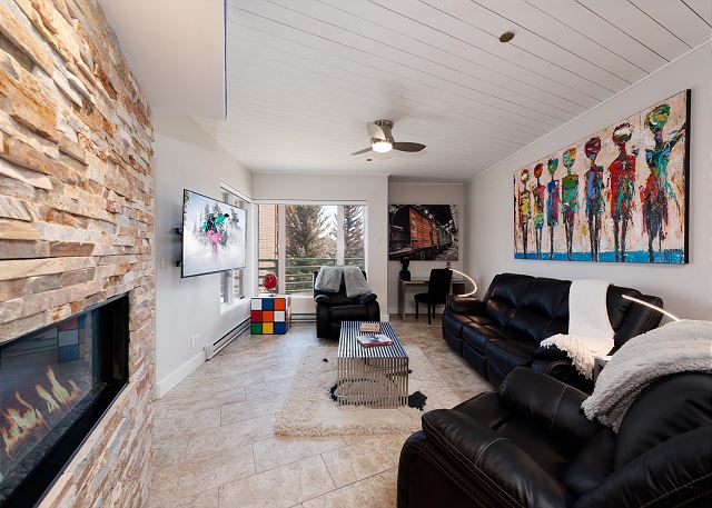 Remodeled Ski in/Ski Out condo - Views - Deck - 4