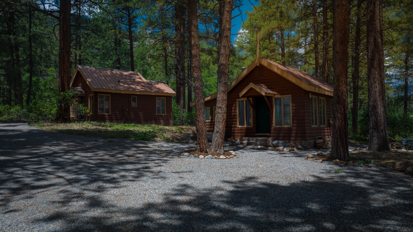 Studio cabin is on the right (no shared spaces with the cabin next door which is also a rental)