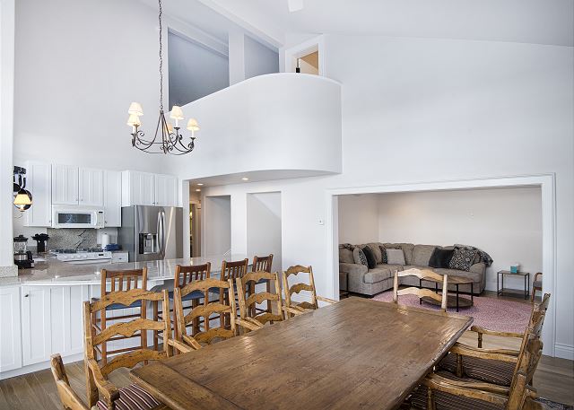 West Vail Home | Steps to Bus | 5 Mins to Vail Village | Heated Garage 8