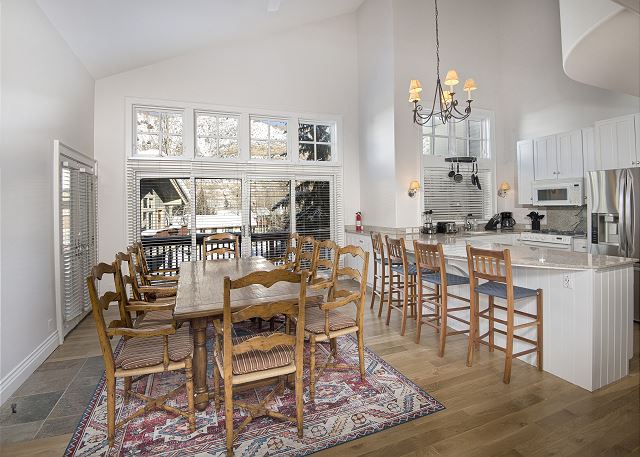 West Vail Home | Steps to Bus | 5 Mins to Vail Village | Heated Garage 7