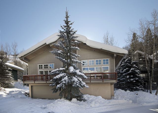 West Vail Home | Steps to Bus | 5 Mins to Vail Village | Heated Garage 2