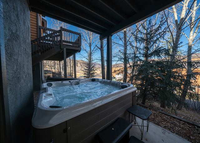 Modern Home | Private Hot Tub | Walk to Beaver Creek Shuttle | EV Charging 7