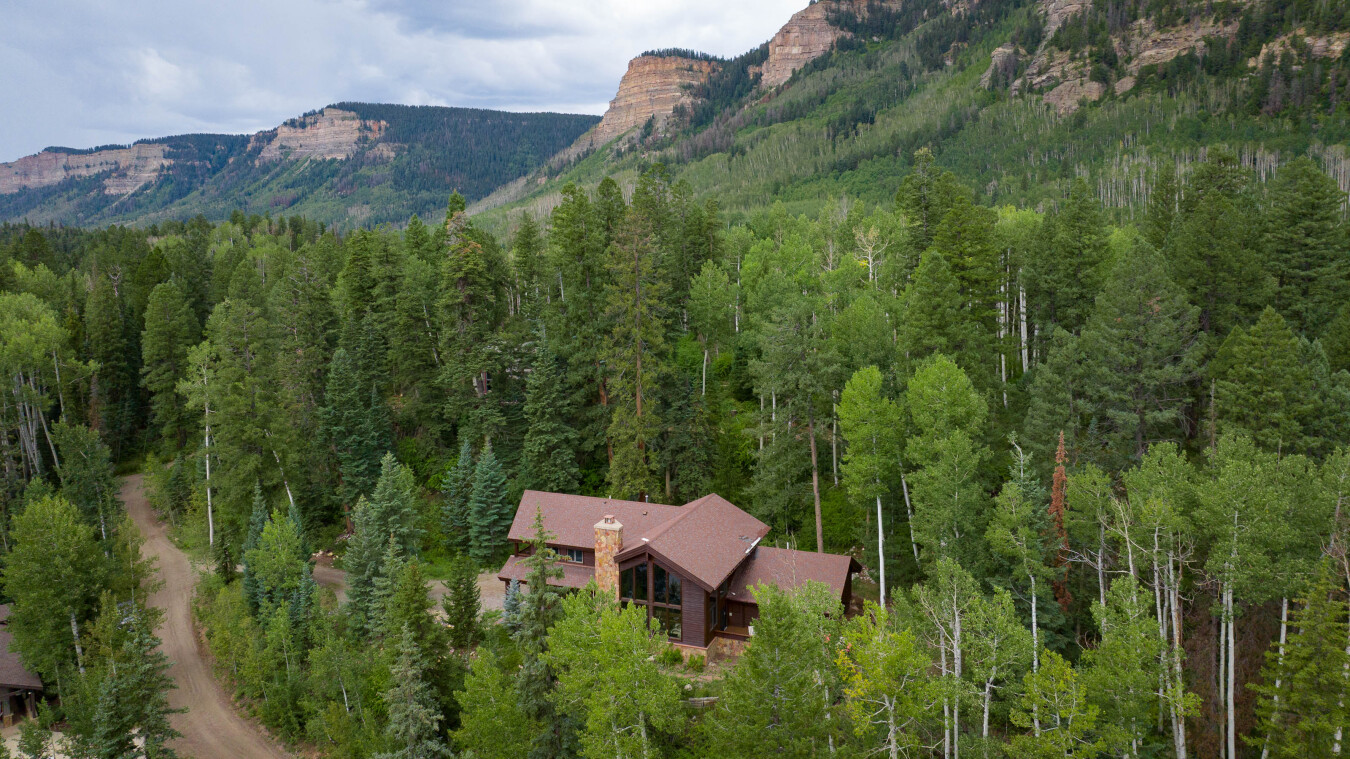 Fulled Remodeled Mtn Home on Columbine Lake - 1 mile to Purg - AC | Photo 54