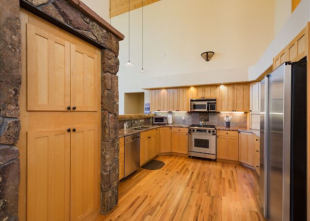 Beautiful Mountain Home on Columbine Lake - Hot Tub - 1 mile to Purgatory 9