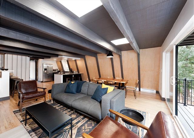 Great Outdoor Space/Views/Hot Tub/Pet Friendly/Across from Purgatory 10