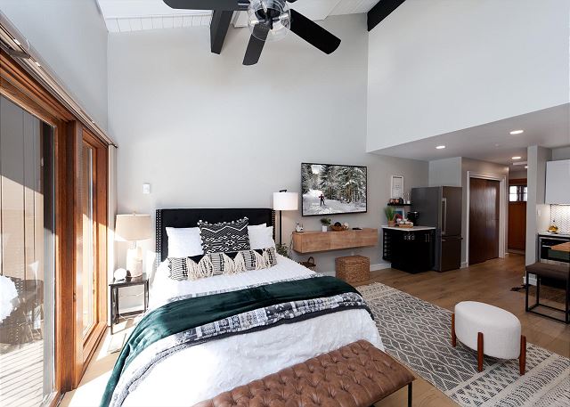 HighPoint Hideaway (#580) |10 min to Ski - Golf- A/C - Deck - Pool/Hot Tub 5