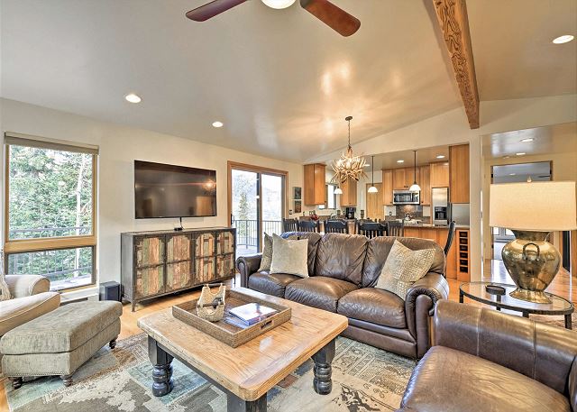 Luxury End Unit Townhome - Easy Access to Slopes - Views/Huge Deck 5