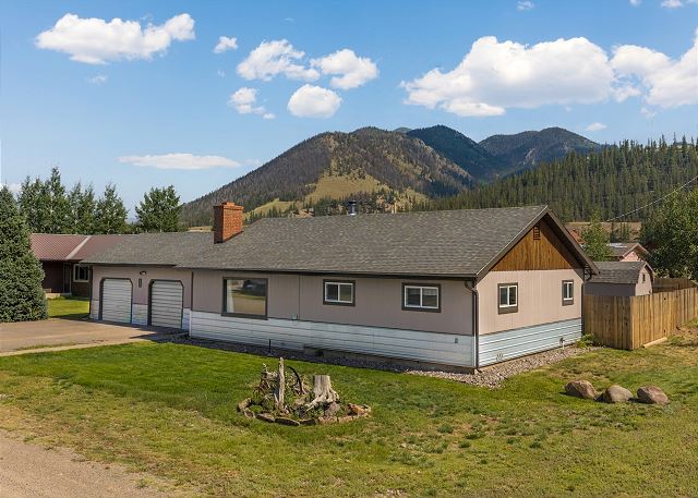 Affordable Family Friendly Home - Near Downtown Creede 2